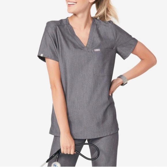 Figs Catarina One-Pocket Scrub Top in Graphite Gray Style# FW100 Size XL - Picture 1 of 12